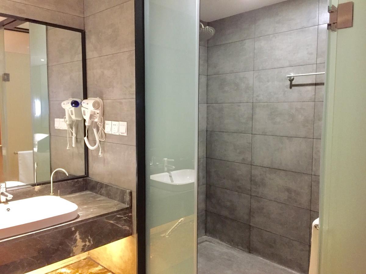 Guangzhou Hongcheng Hotel Екстериор снимка