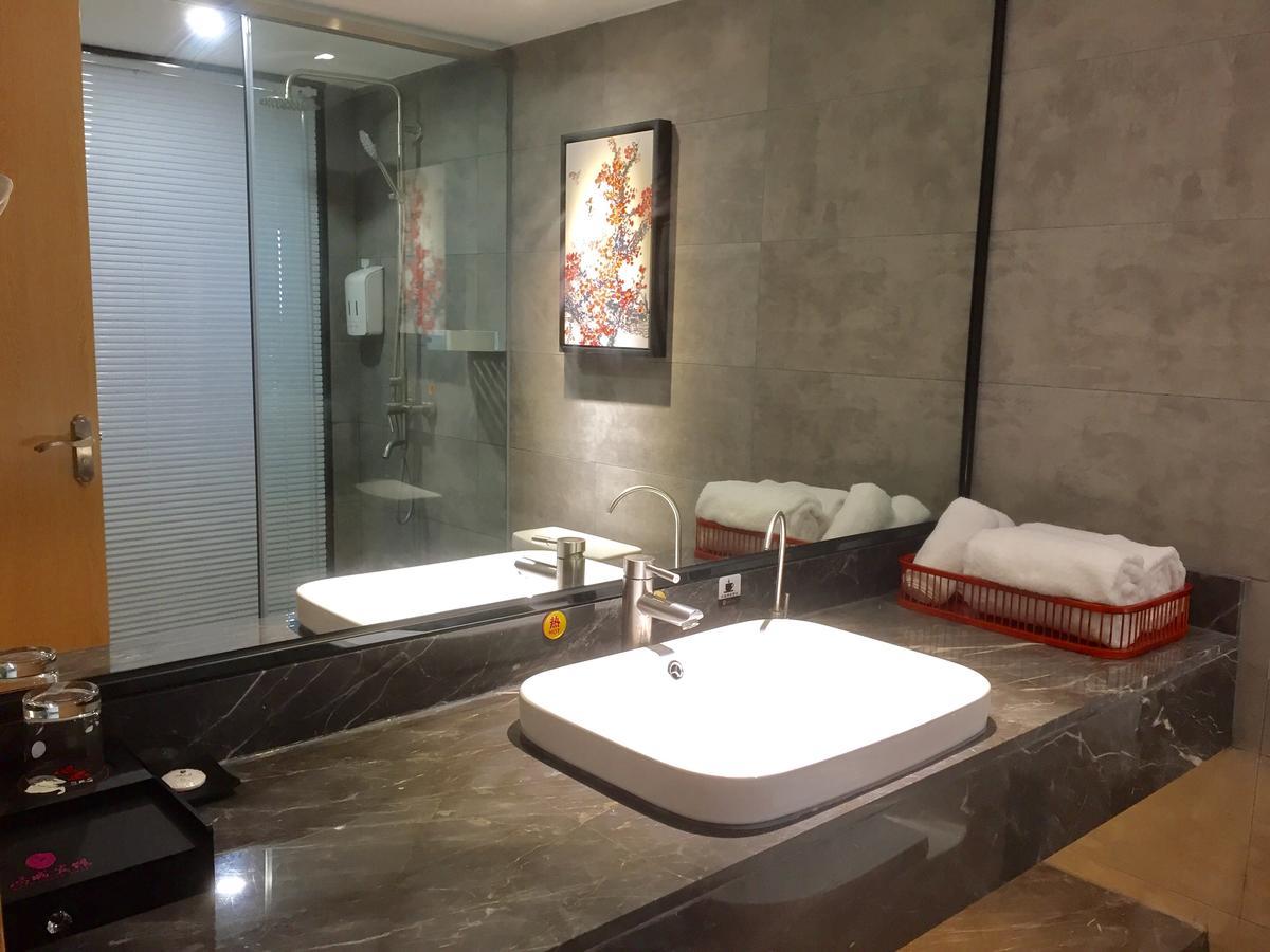 Guangzhou Hongcheng Hotel Екстериор снимка
